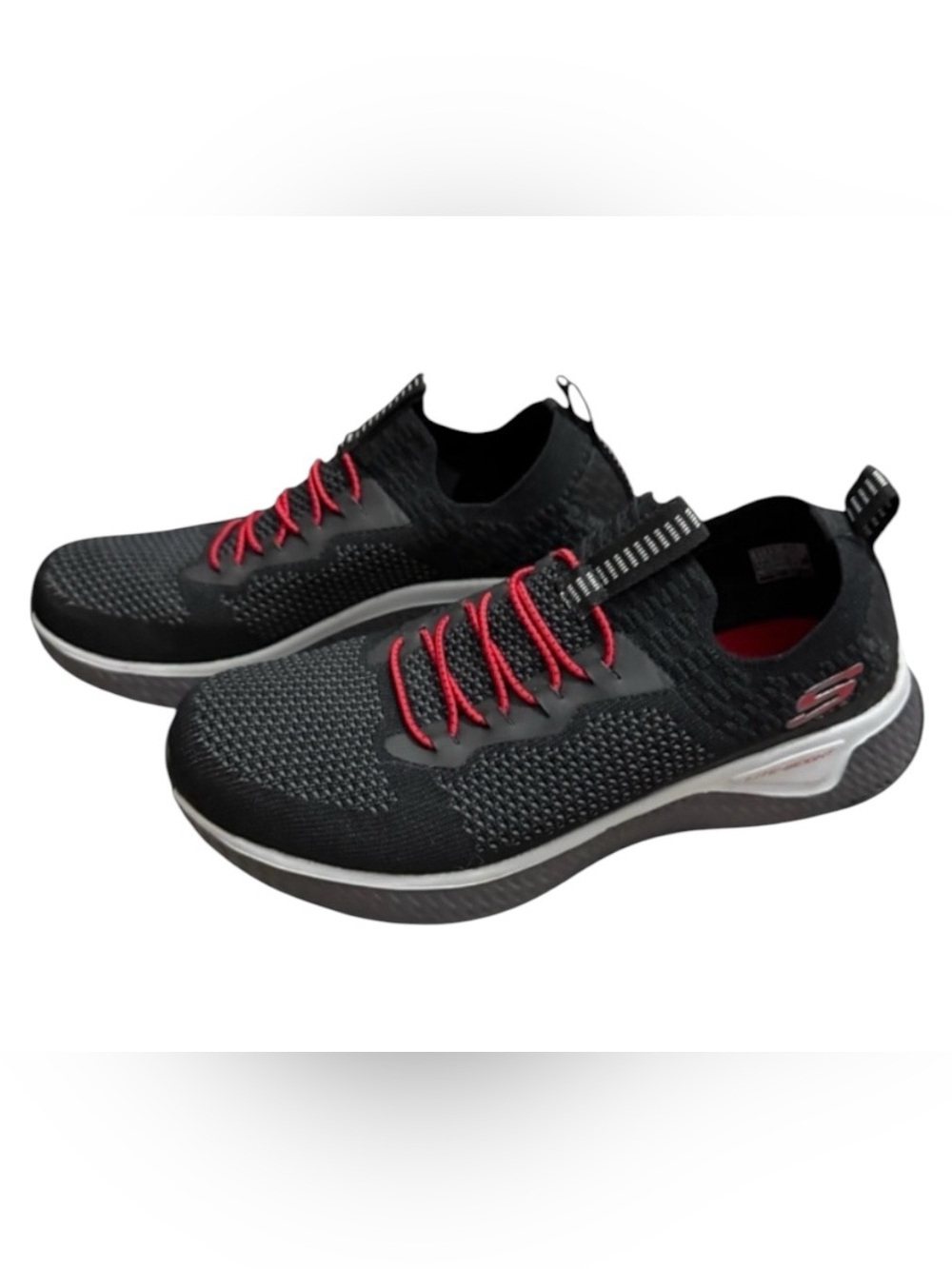 NWOT Skechers Solar Fuse Kryzik 1 boys 6.5 red and gray sneakers with red laces